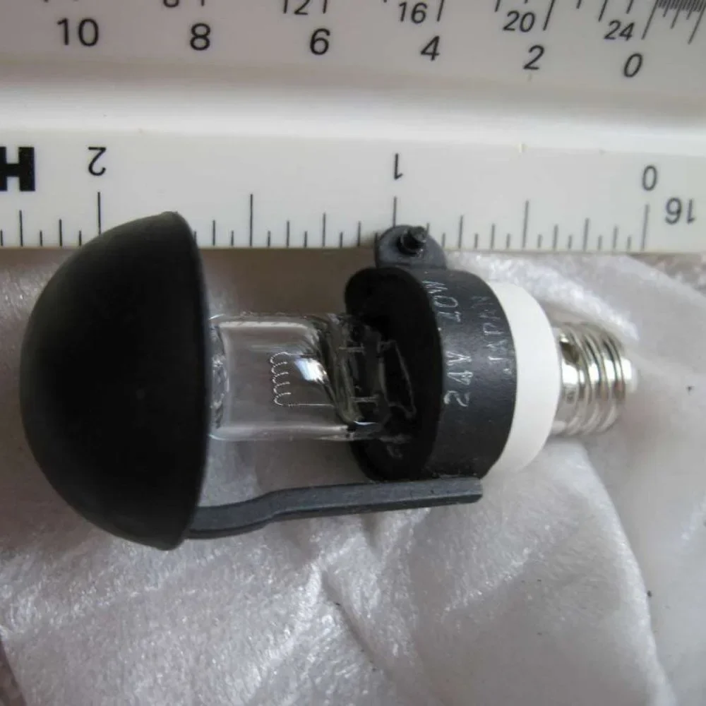 Skytron A1 010-28-1 Kayser Medical Specialties, Inc. Lamp Light Bulb Metal Cover